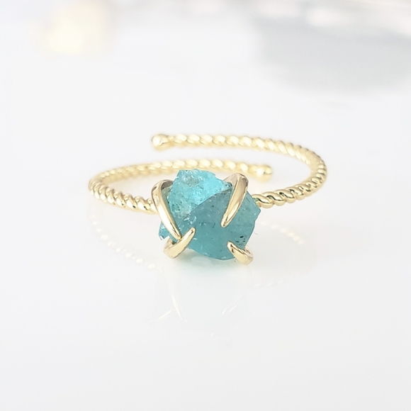 Jewelry - Gold-plated raw aquamarine solitaire ring